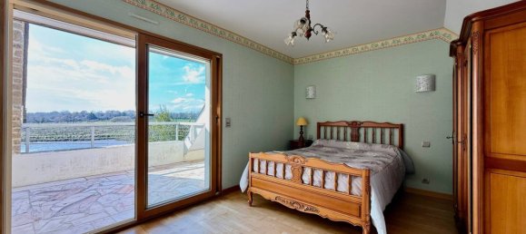 7 bedrooms Villa in Vannes, France No. 291524 11