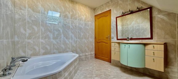 7 bedrooms Villa in Vannes, France No. 291524 15