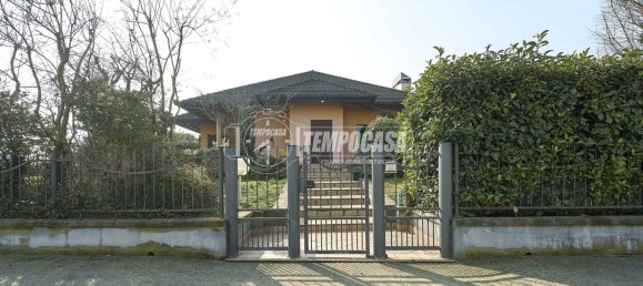 5 rooms Villa in Persico Dosimo, Italy No. 16771 22