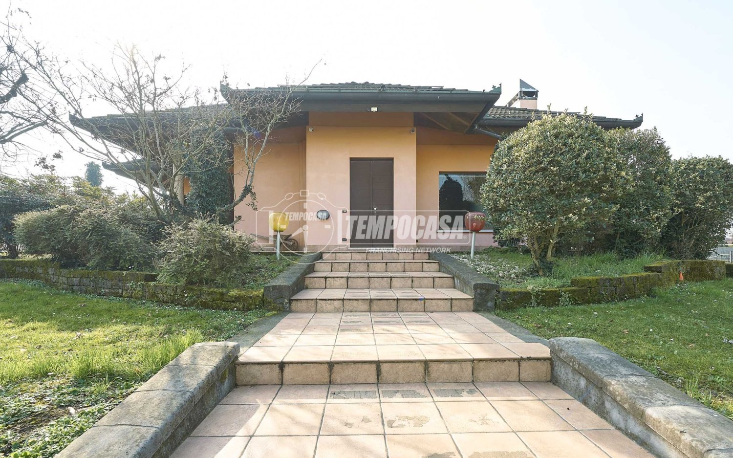 5 rooms Villa in Persico Dosimo, Italy No. 16771