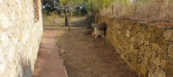 Дом с 11 комнатами в Гроссето, Италия № 49216 11