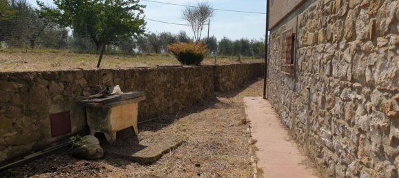 Дом с 11 комнатами в Гроссето, Италия № 49216 7