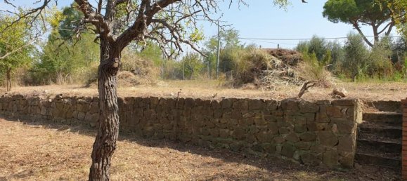 Дом с 11 комнатами в Гроссето, Италия № 49216 8