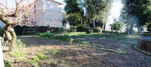 3 bedrooms House in Magliano di Tenna, Italy No. 352267 4