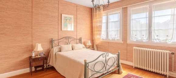 Casa de 4 dormitorios en Asnieres-sur-Seine, France No. 281544 6