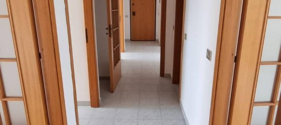 4-Zimmer Wohnung in Messina, Italy, Nr. 172851 9