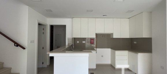 Adosado de 3 dormitorios en Town Square, UAE No. 28640 4