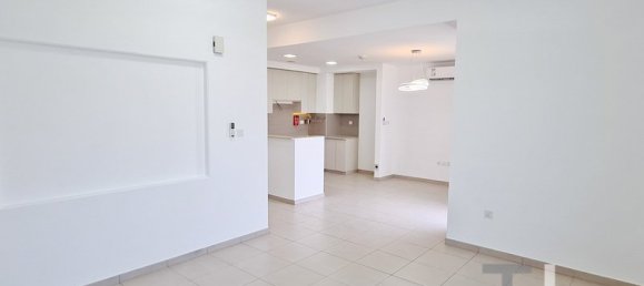 Adosado de 3 dormitorios en Town Square, UAE No. 28640 2