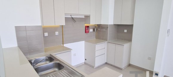 Adosado de 3 dormitorios en Town Square, UAE No. 28640 3