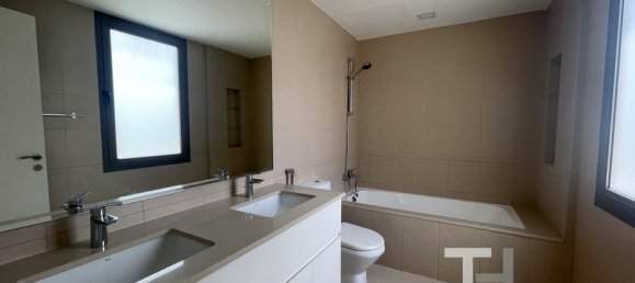 Adosado de 3 dormitorios en Town Square, UAE No. 28640 9