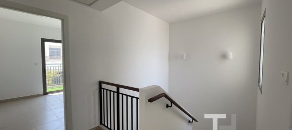 Adosado de 3 dormitorios en Town Square, UAE No. 28640 5