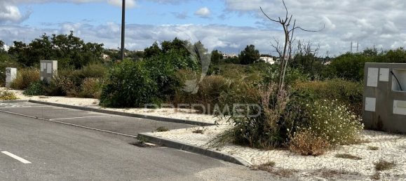 516m² Land in Albufeira, Portugal No. 156341 3