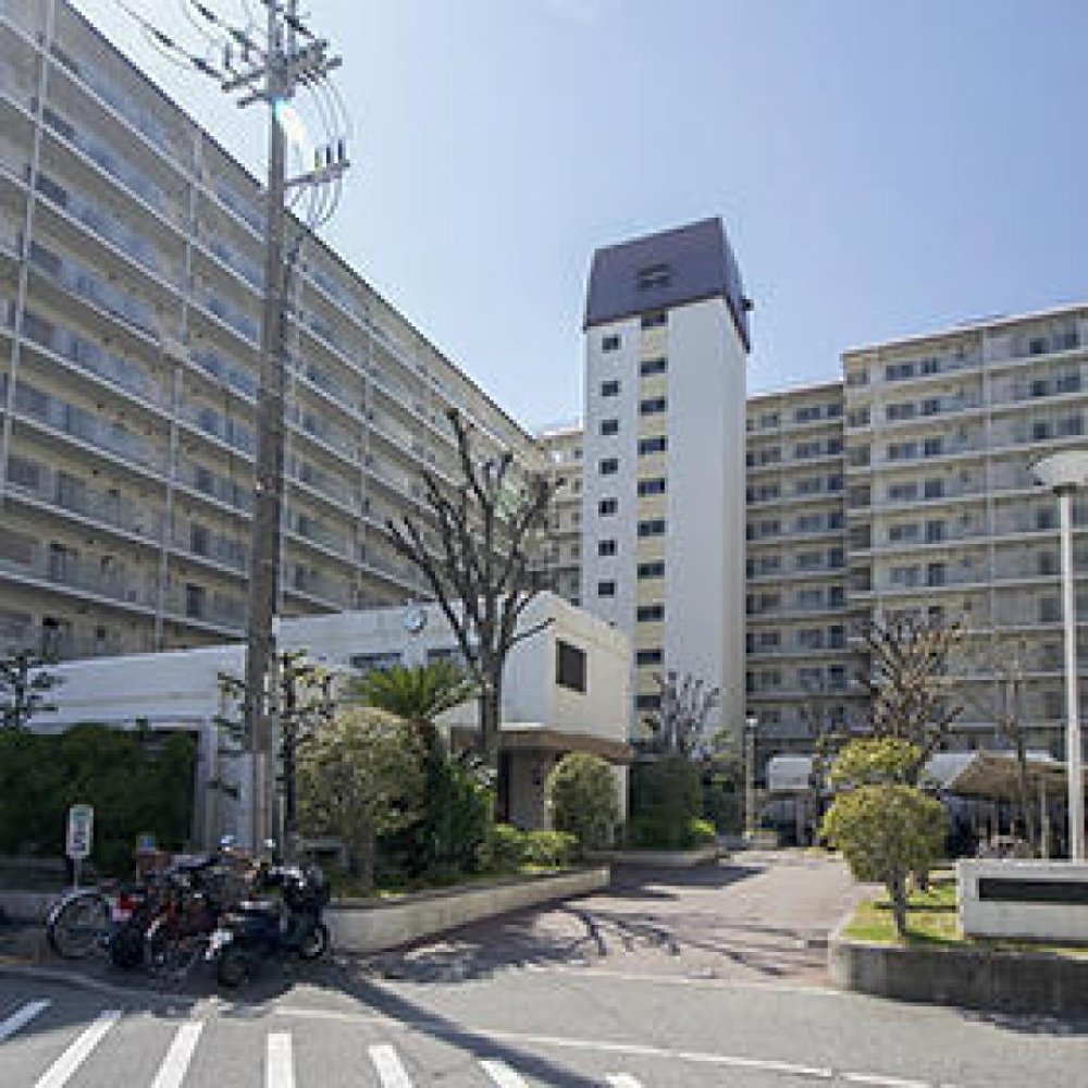 Apartamento de 3 dormitorios en Hyogo, Japan No. 1927