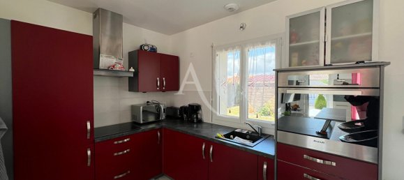 3 bedrooms House in Longeville-sur-Mer, France No. 281205 4