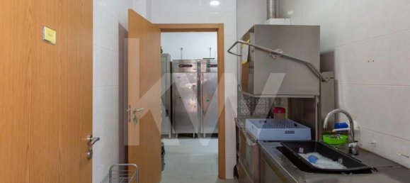 Коммерческая недвижимость 1169м² в Самора Коррейя, Португалия № 139399 23