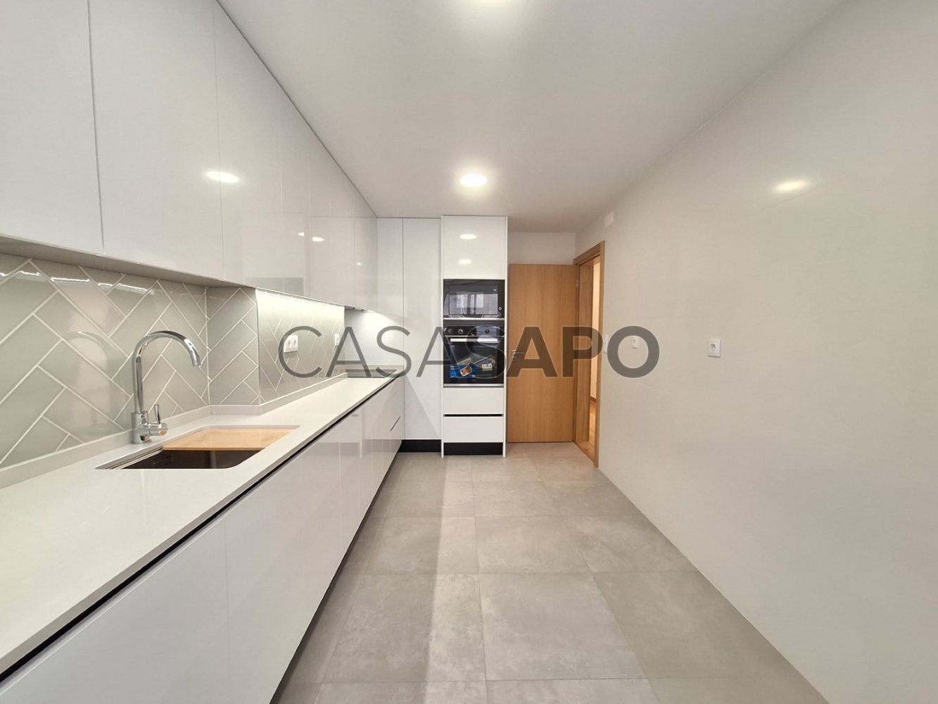 3 Schlafzimmer Doppelhaus in Amadora, Portugal, Nr. 204966