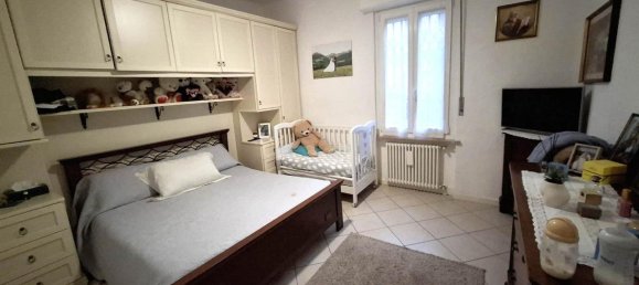 3 rooms Apartment in Piacenza, Italy No. 173307 4