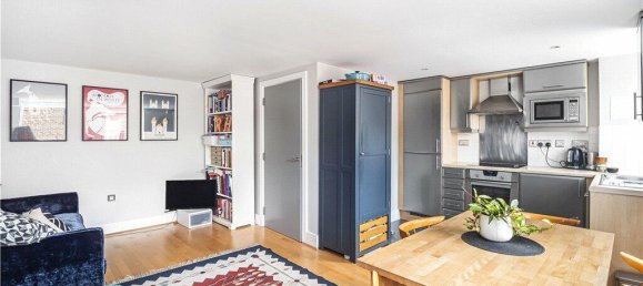 1 bedroom Apartment in London, United Kingdom No. 8742 2