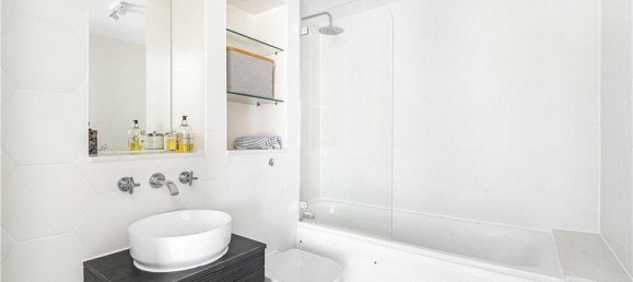 1 bedroom Apartment in London, United Kingdom No. 8742 10