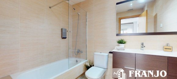 Apartamento de 3 dormitorios en Barcelona, Spain No. 135515 23