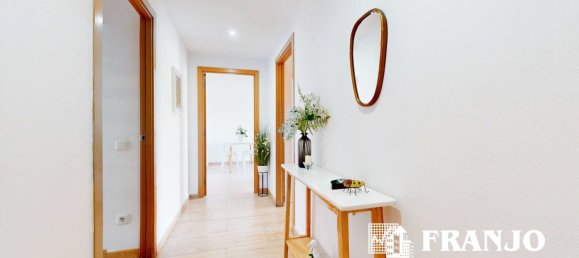 Apartamento de 3 dormitorios en Barcelona, Spain No. 135515 26