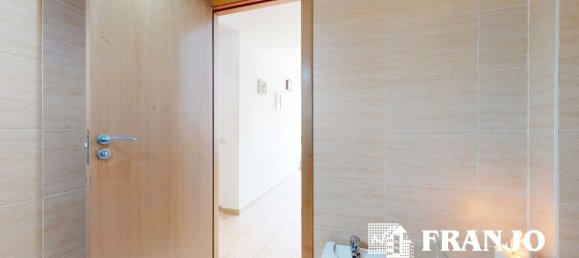 Apartamento de 3 dormitorios en Barcelona, Spain No. 135515 24