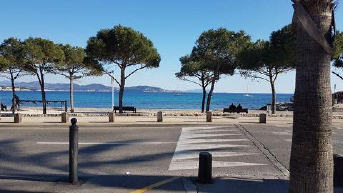 8129m² Office in La Ciotat, France No. 17646
