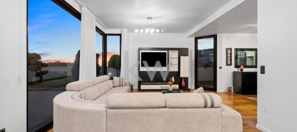 3 bedrooms House in Funchal, Portugal No. 25080 3