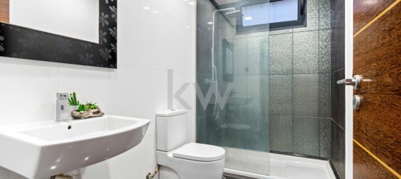 3 bedrooms House in Funchal, Portugal No. 25080 16