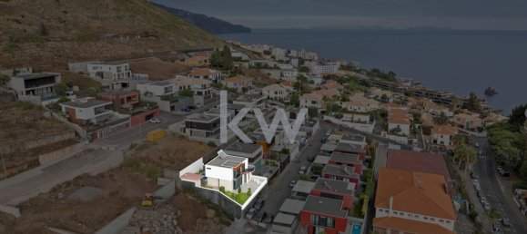 3 bedrooms House in Funchal, Portugal No. 25080 31