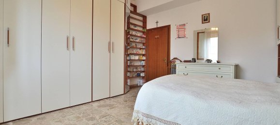 4 rooms Apartment in Monteriggioni, Italy No. 223390 11