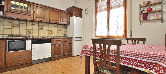 4 rooms Apartment in Monteriggioni, Italy No. 223390 6