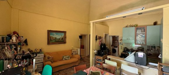 Квартира с 2 комнатами в Барлетта, Италия № 26616 9