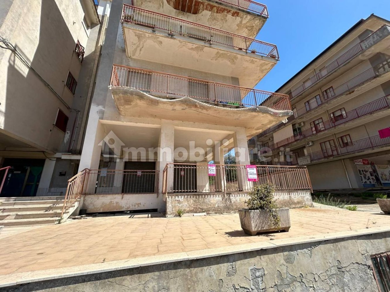 177m² Office in Sortino, Italy No. 306312