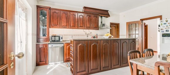 4 Schlafzimmer Haus in Loures, Portugal, Nr. 45956 12