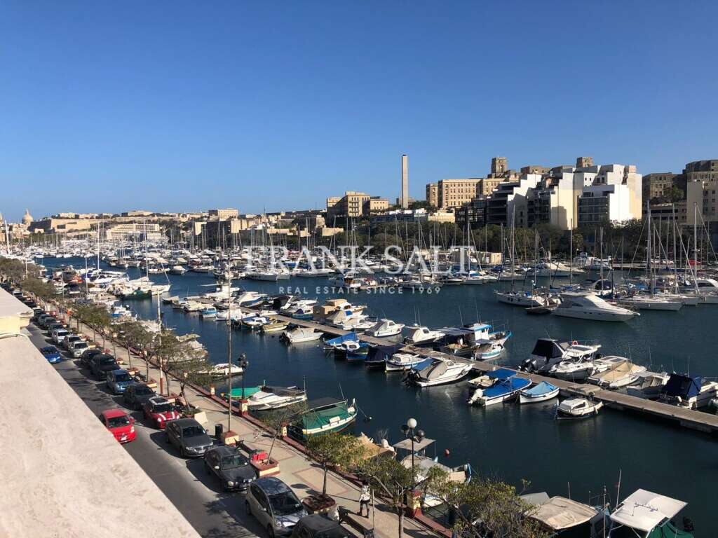 Пентхаус с 3 спальнями в Та-Шбиш, Мальта № 9786