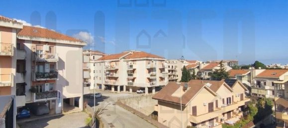 Квартира с 4 комнатами в Мессина, Италия № 112763 6