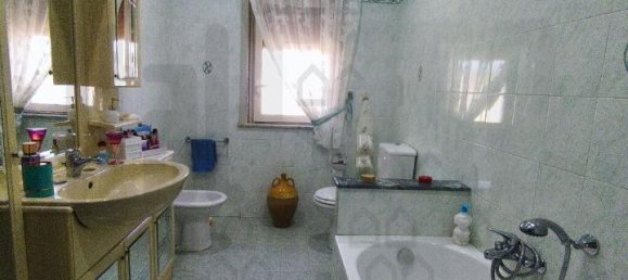 Квартира с 4 комнатами в Мессина, Италия № 112763 13