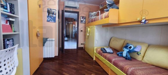 Квартира с 4 комнатами в Мессина, Италия № 112763 10