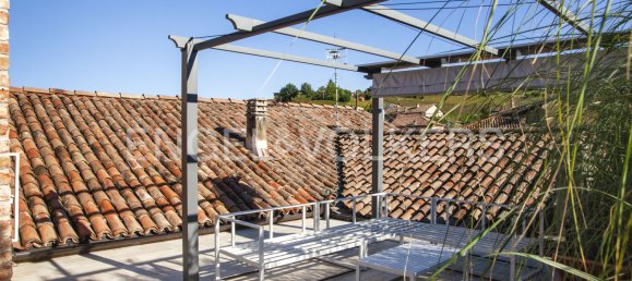 2 Schlafzimmer Schlösser in Serralunga d'Alba, Italy, Nr. 107686 5