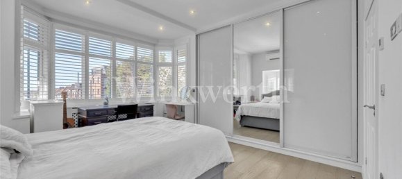 3 bedrooms Apartment in London, United Kingdom No. 3660 6