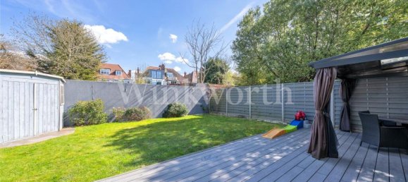 3 bedrooms Apartment in London, United Kingdom No. 3660 3