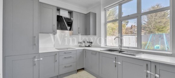 3 bedrooms Apartment in London, United Kingdom No. 3660 5