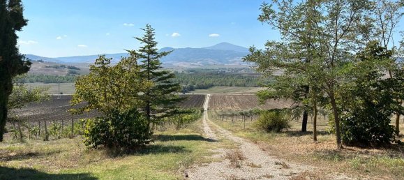 8 bedrooms House in Pienza, Italy No. 54027 4