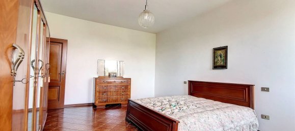 4 rooms House in Marcaria, Italy No. 5480 16