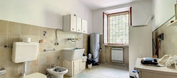 4 rooms House in Marcaria, Italy No. 5480 10