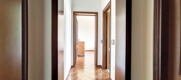 4 rooms House in Marcaria, Italy No. 5480 13
