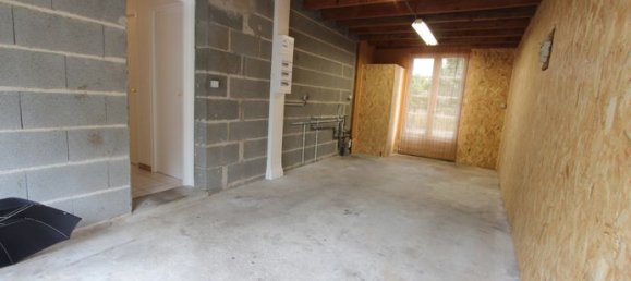 3 Schlafzimmer Haus in Echire, France, Nr. 301627 15