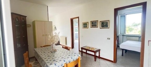 4 bedrooms House in Massa, Italy No. 295171 45