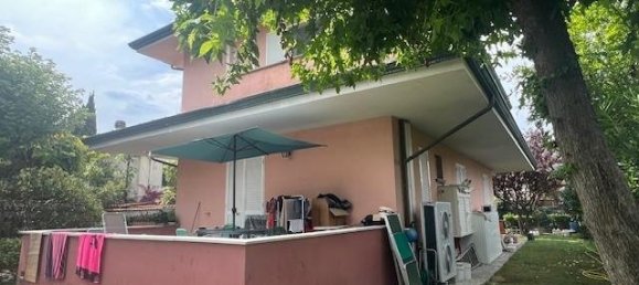 4 bedrooms House in Massa, Italy No. 295171 6